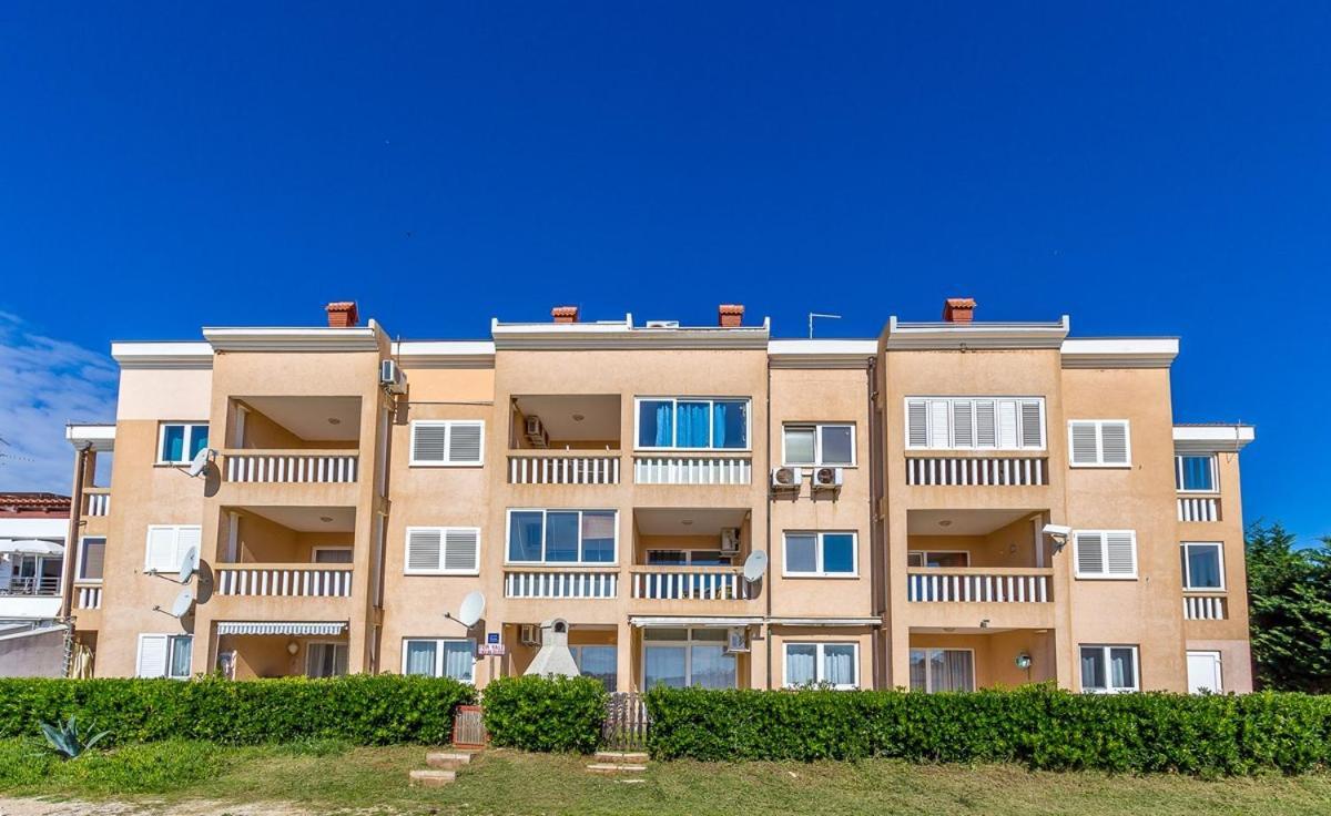 Apartment Katerina Медулин Экстерьер фото